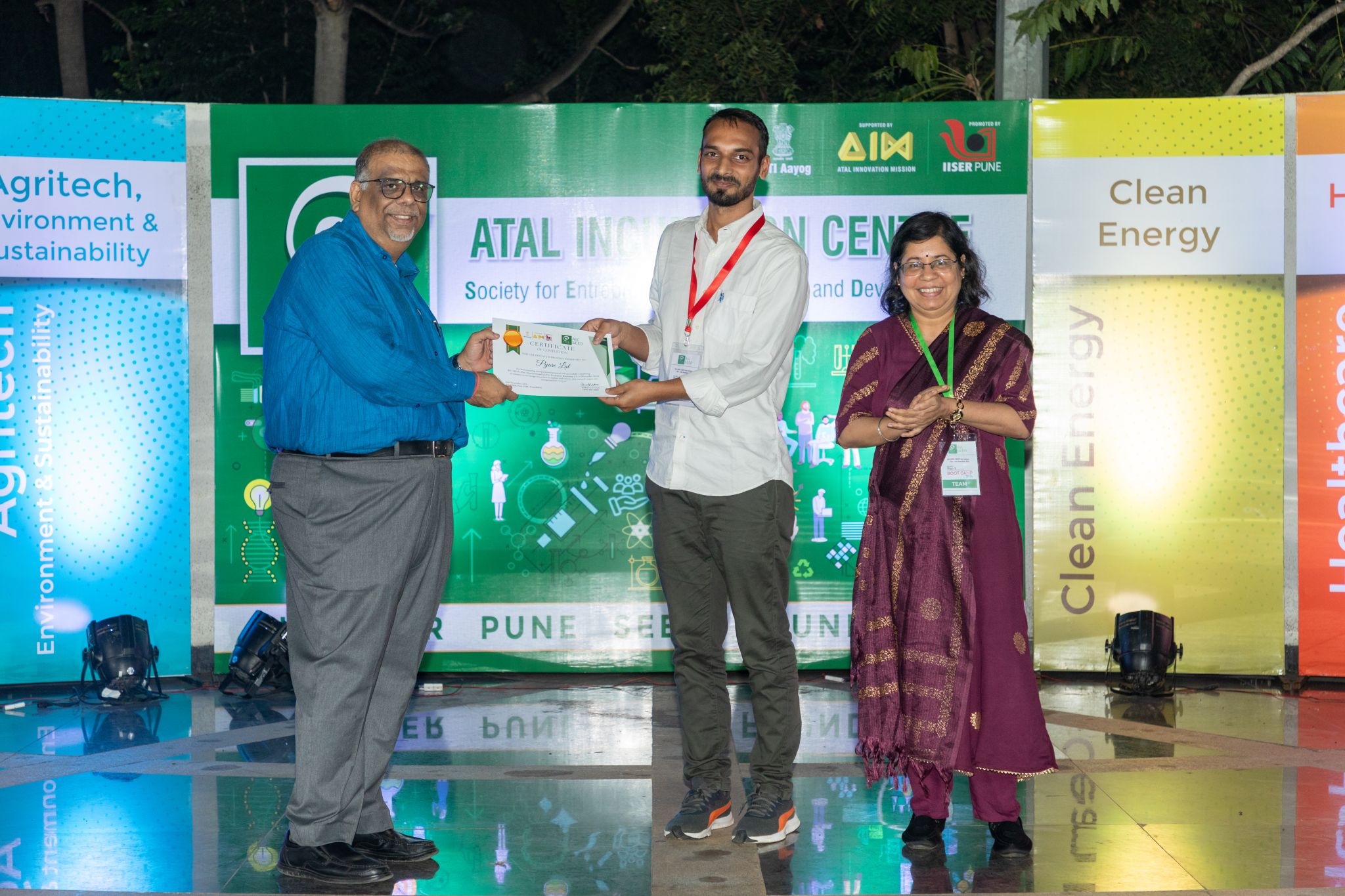 Receiving the AIC seed grant at IISER Pune
